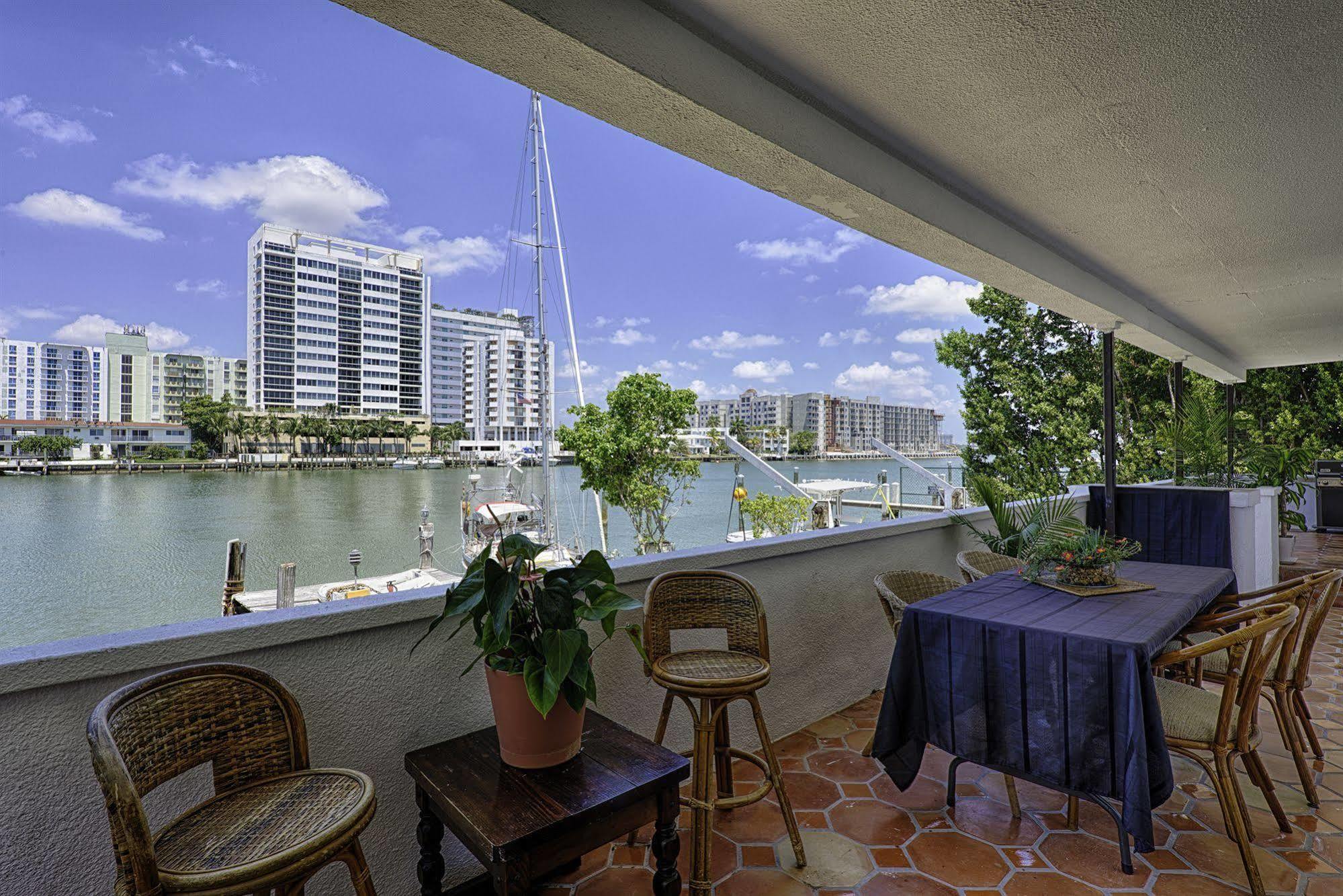 Miami Whitehouse Apartments North Bay Village Eksteriør bilde