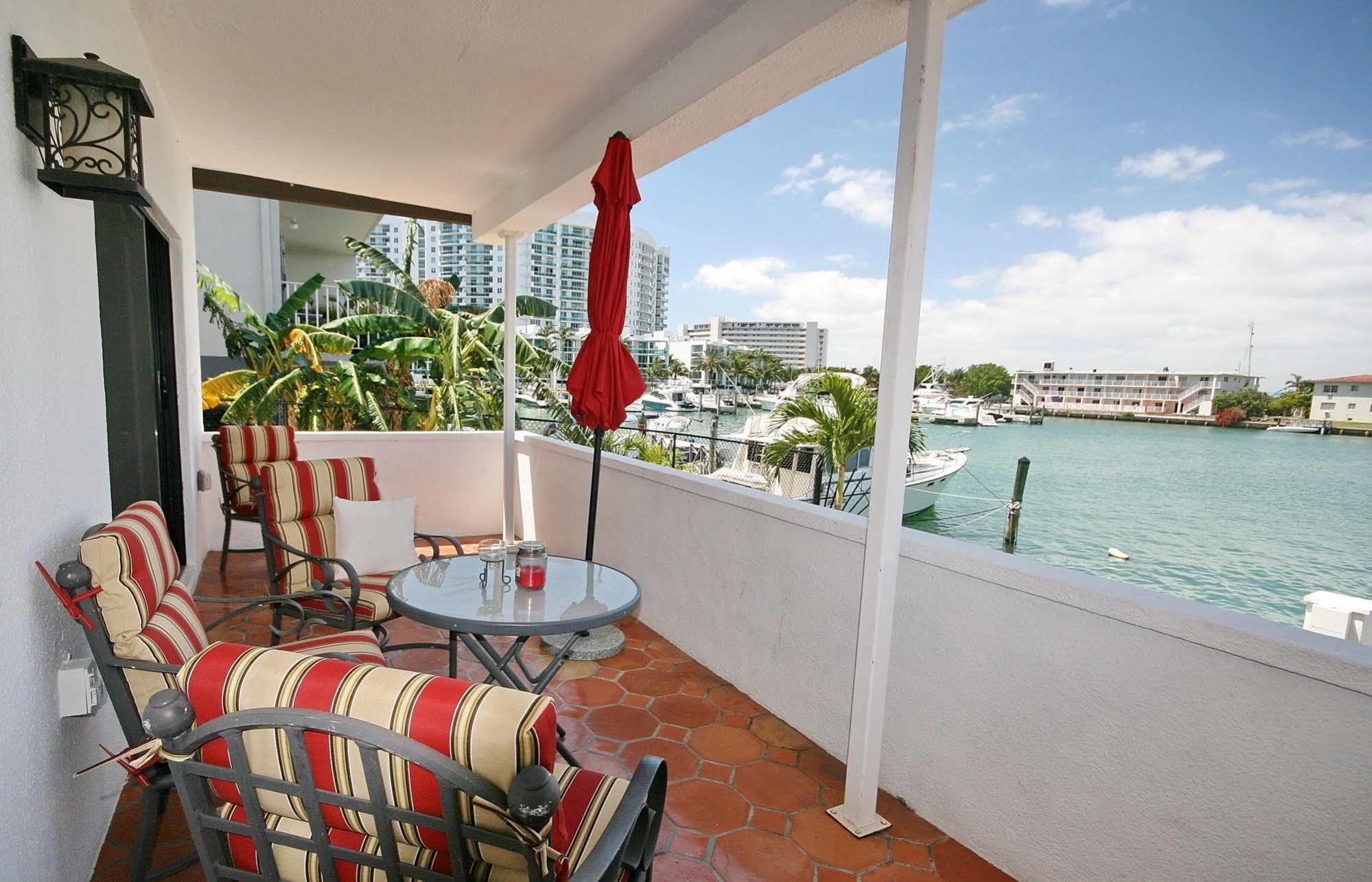 Miami Whitehouse Apartments North Bay Village Eksteriør bilde